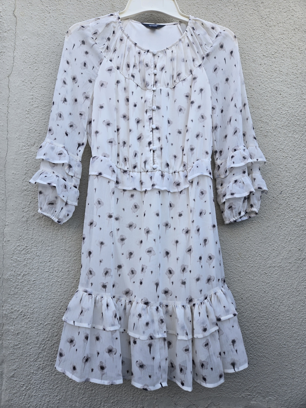 Simply Vera Vera Wang Cream and Taupe Floral Ruffle Dress